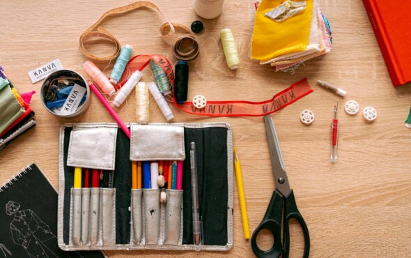 Atelier Envie Le Labo programmation juin septembre je réalise ma trousse d'école 100% récup