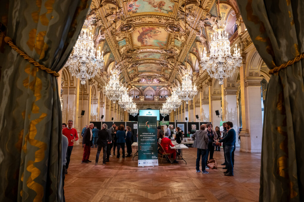 Envie - 40 ans a l'hotel de ville de Paris le 5 novembre 2024.